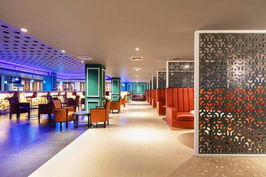 Dhaka Regency Hotel & Resort Екстер'єр фото