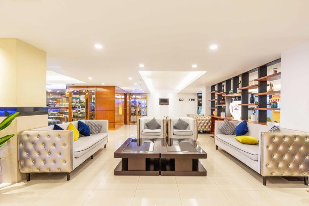 Dhaka Regency Hotel & Resort Екстер'єр фото