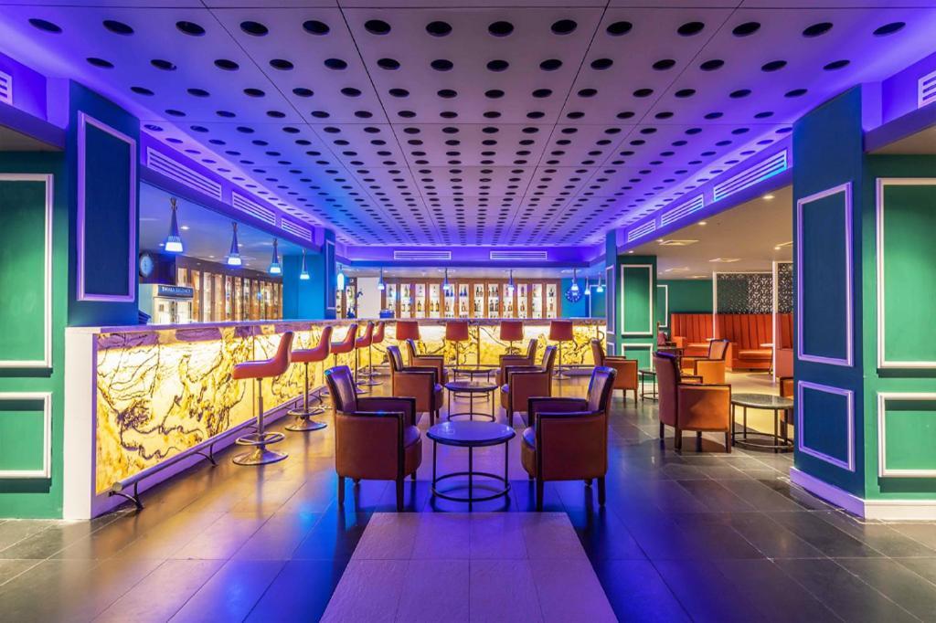 Dhaka Regency Hotel & Resort Екстер'єр фото