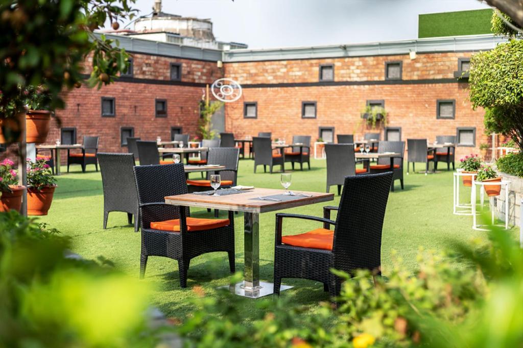 Dhaka Regency Hotel & Resort Екстер'єр фото
