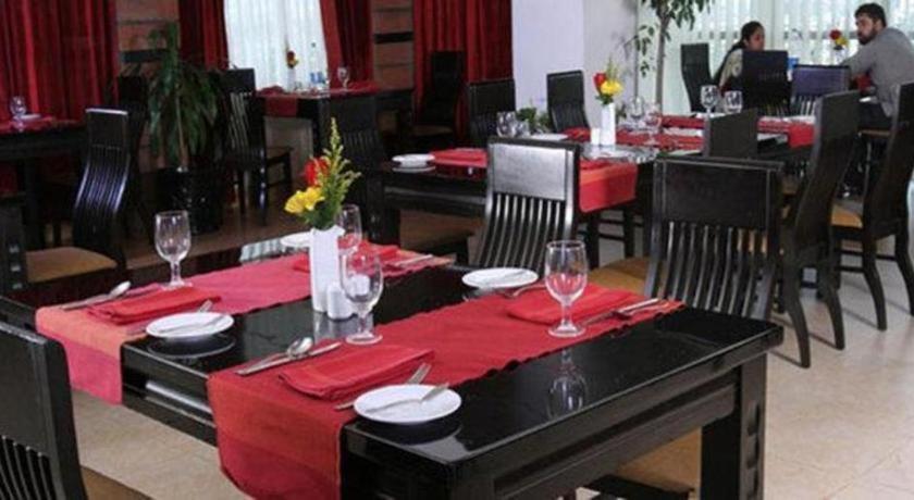 Dhaka Regency Hotel & Resort Екстер'єр фото